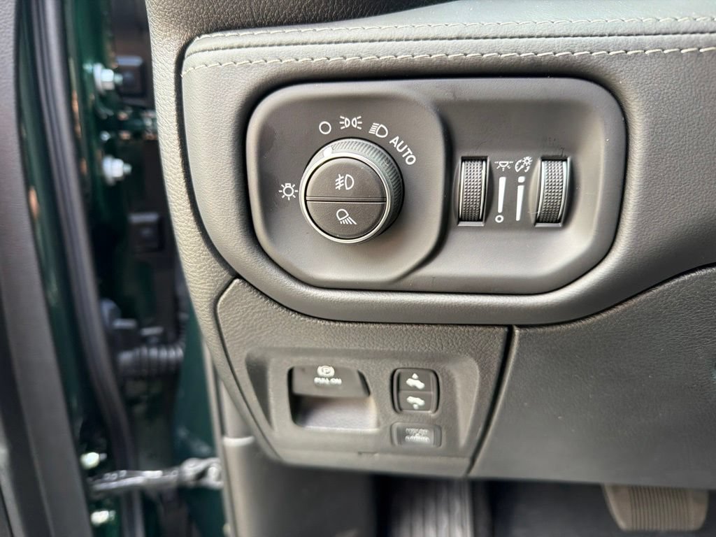 New 2027 RAM 1500 Limited AWD/4WD image 16