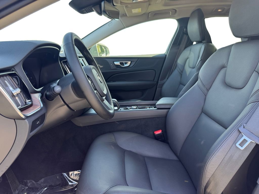 Certified 2025 Volvo V60 B5 Cross Country Plus AWD/4WD image 13