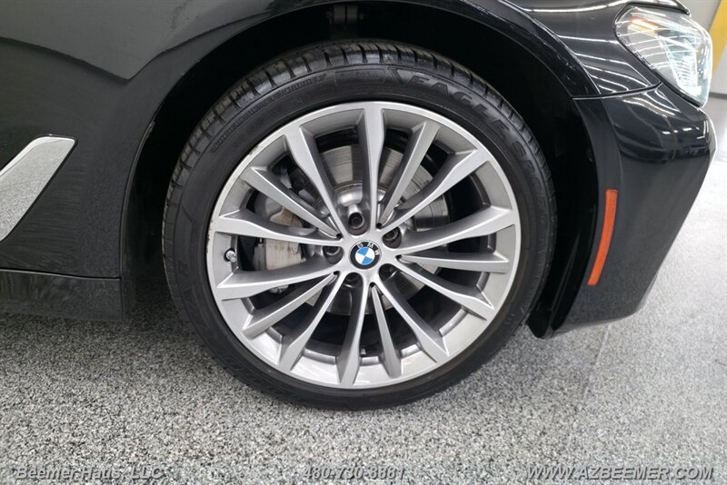 Used 2023 BMW 530i w/ Convenience Package RWD image 44