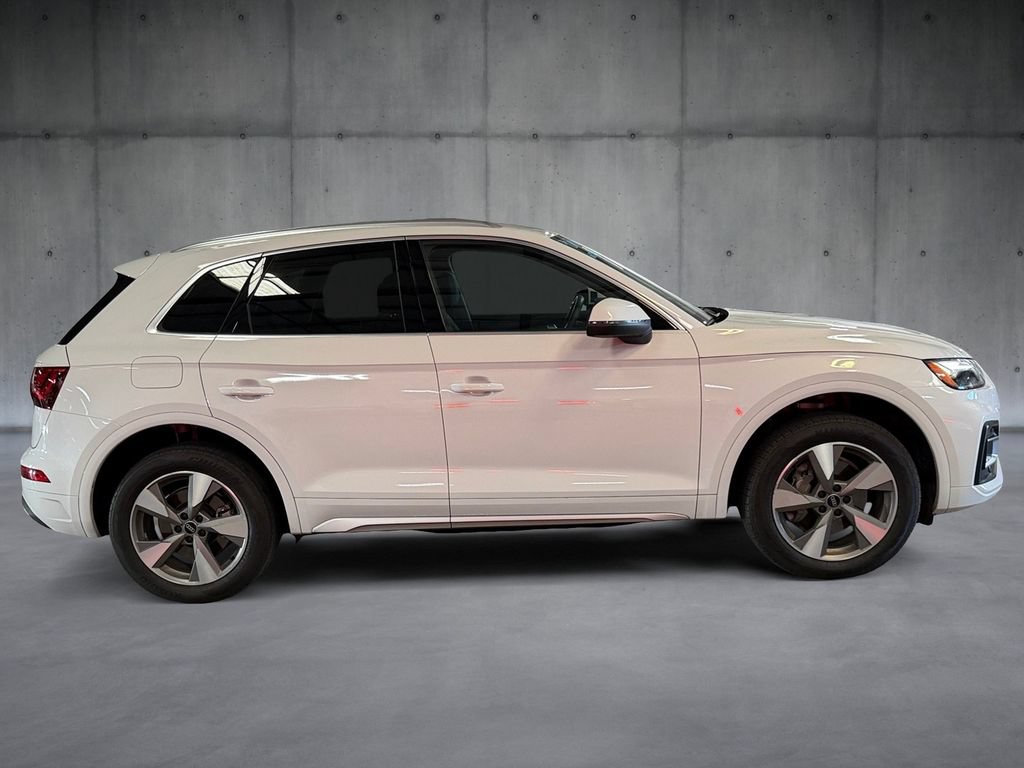 Used 2023 Audi Q5 Premium w/ Premium Plus Package AWD/4WD image 6