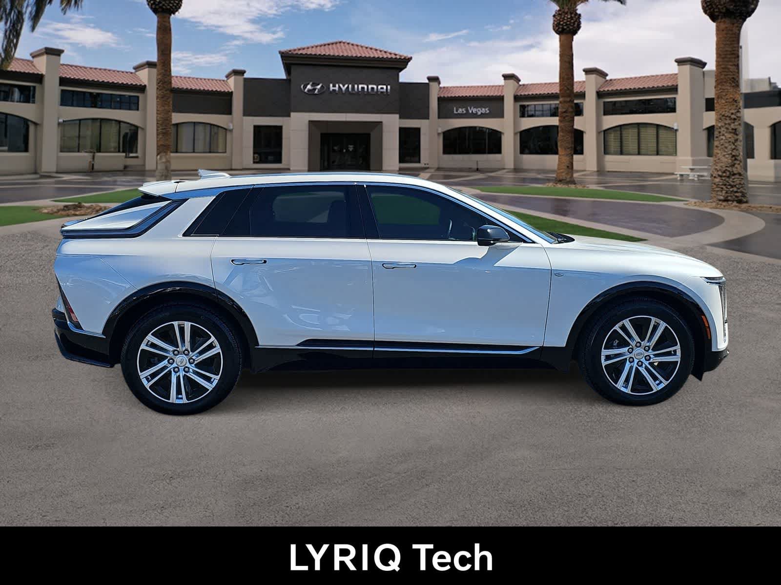 Used 2024 Cadillac Lyriq Tech AWD/4WD image 9