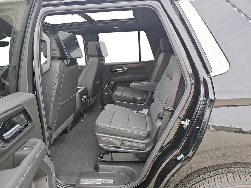 New 2026 GMC Yukon Denali w/ Denali Reserve Package image 28