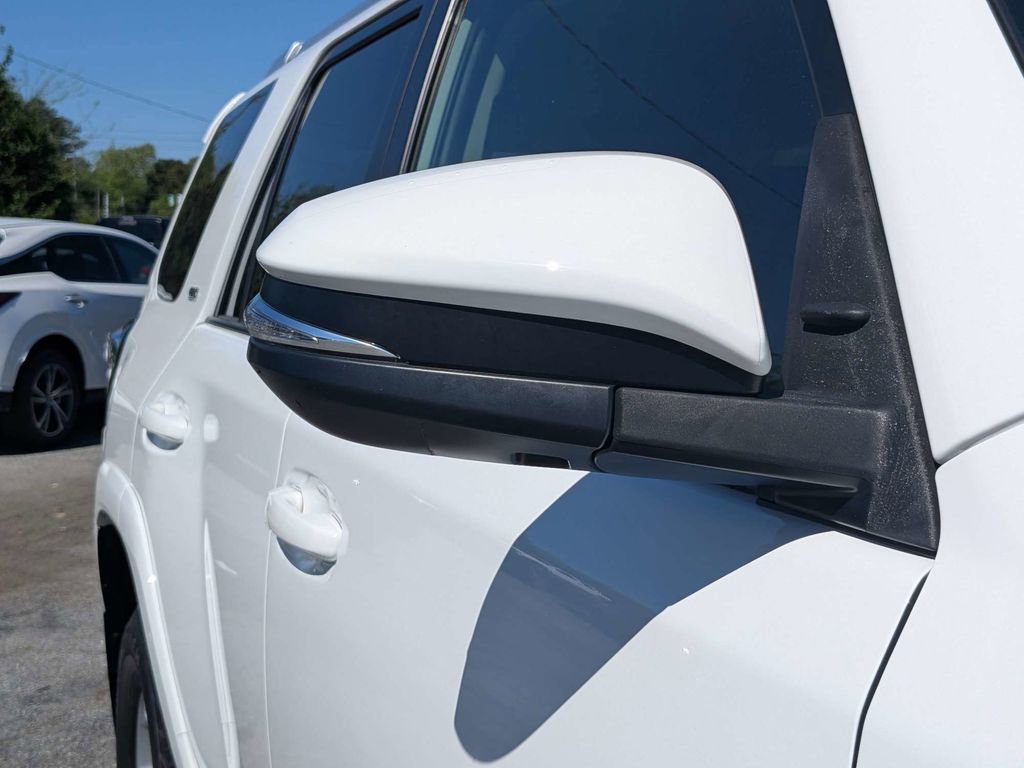 Used 2017 Toyota 4Runner SR5 Premium RWD image 13