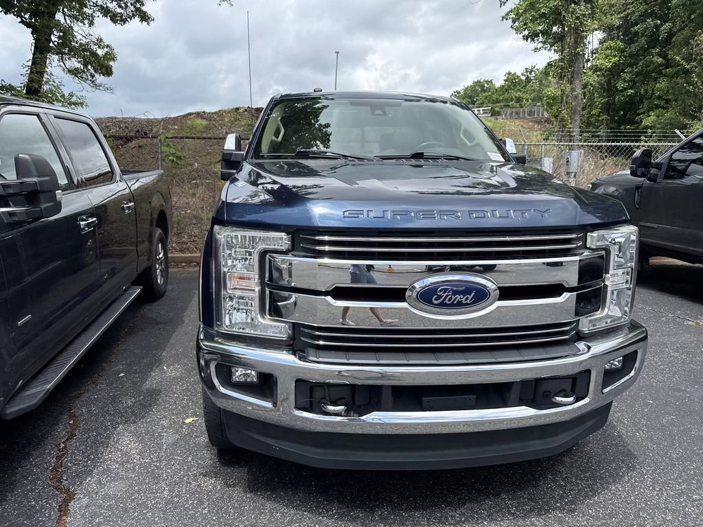 Used 2017 Ford F250 Lariat w/ Lariat Ultimate Package AWD/4WD image 4