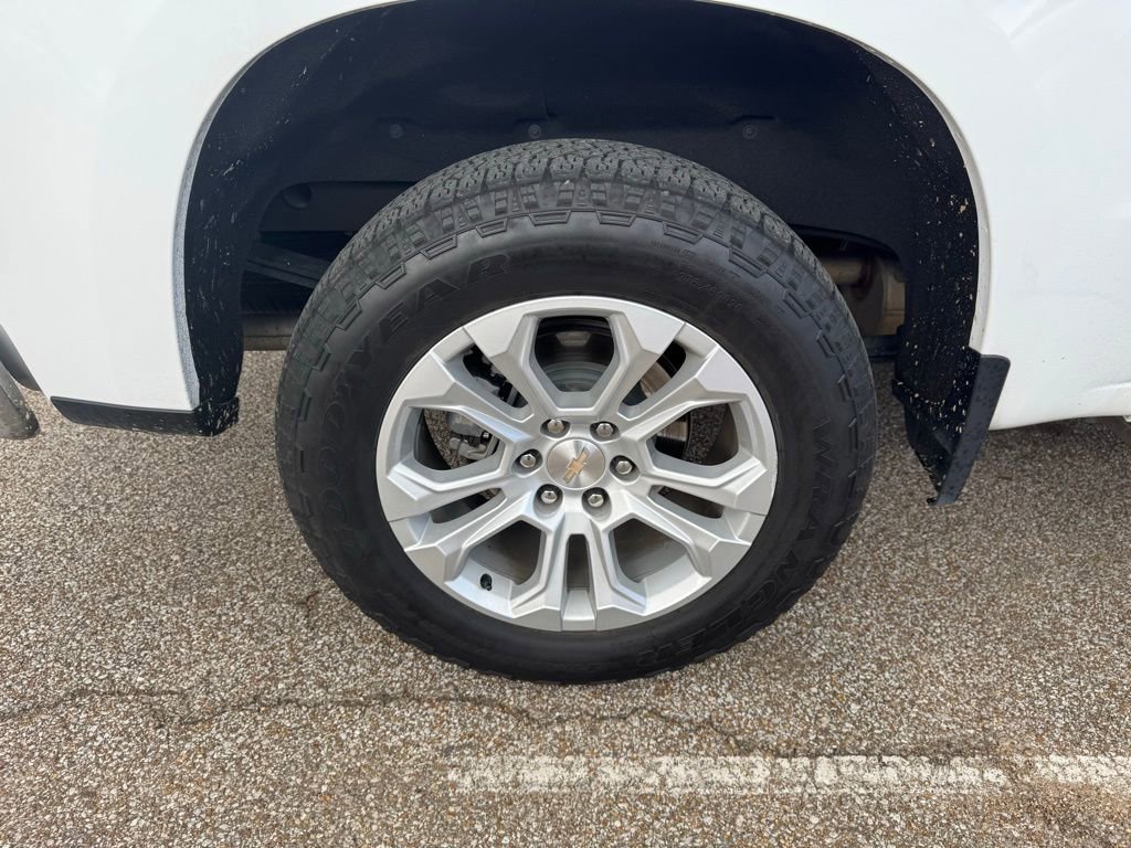 Used 2022 Chevrolet Silverado 1500 LTZ w/ Technology Package image 8