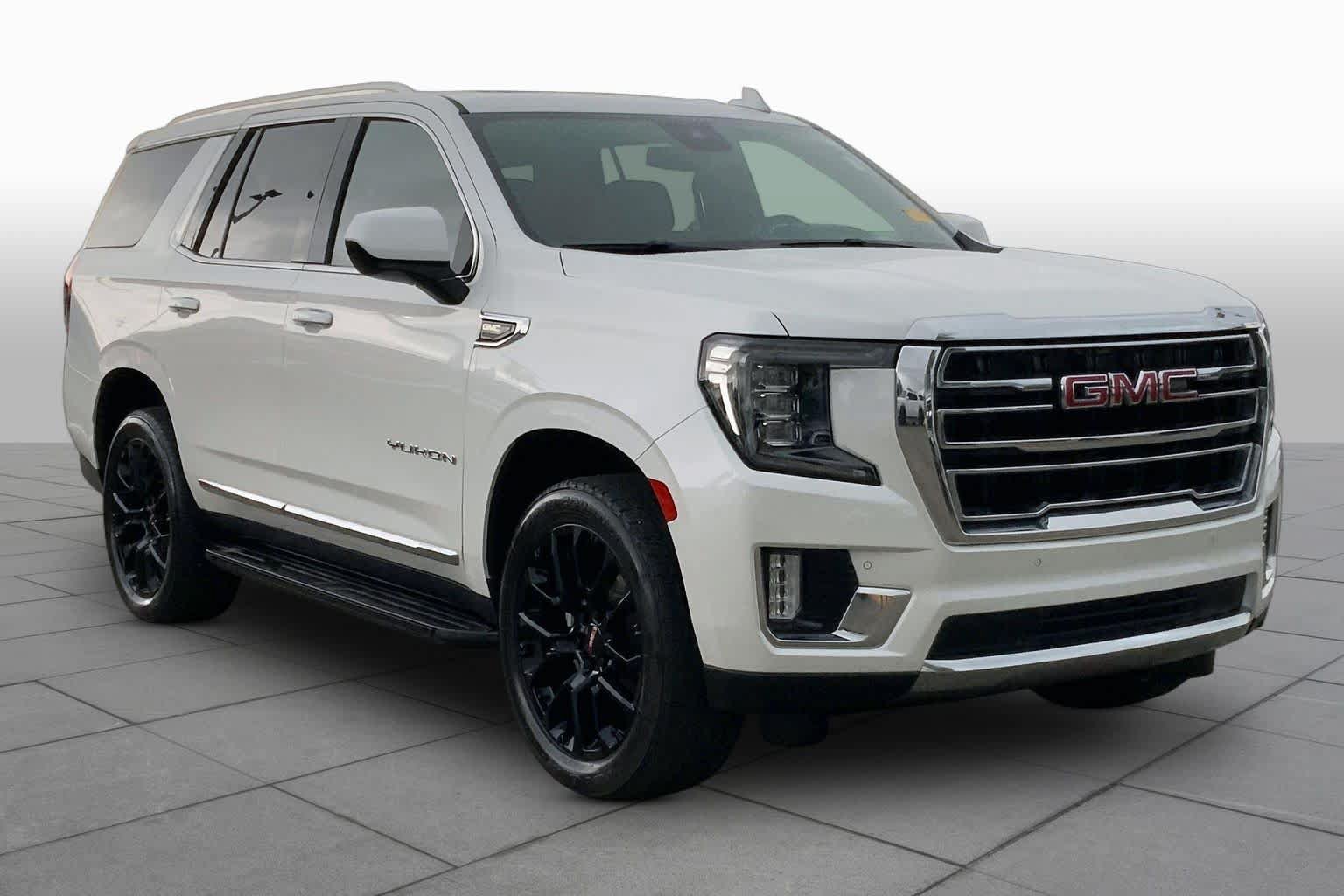 Used 2023 GMC Yukon SLT AWD/4WD image 3