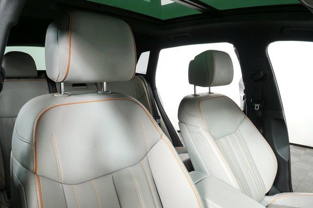 Certified 2024 Audi Q8 e-tron Prestige image 25