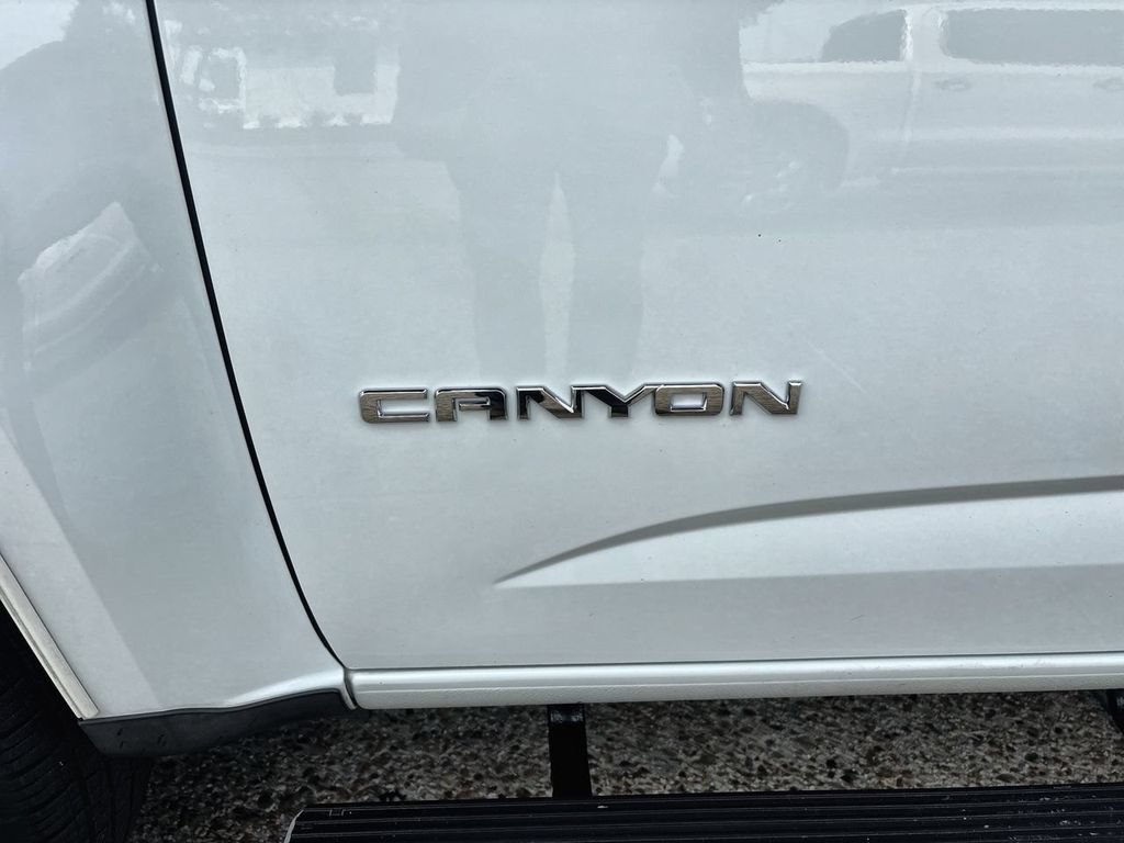 Certified 2018 GMC Canyon SLT w/ Driver Alert Package RWD image 32