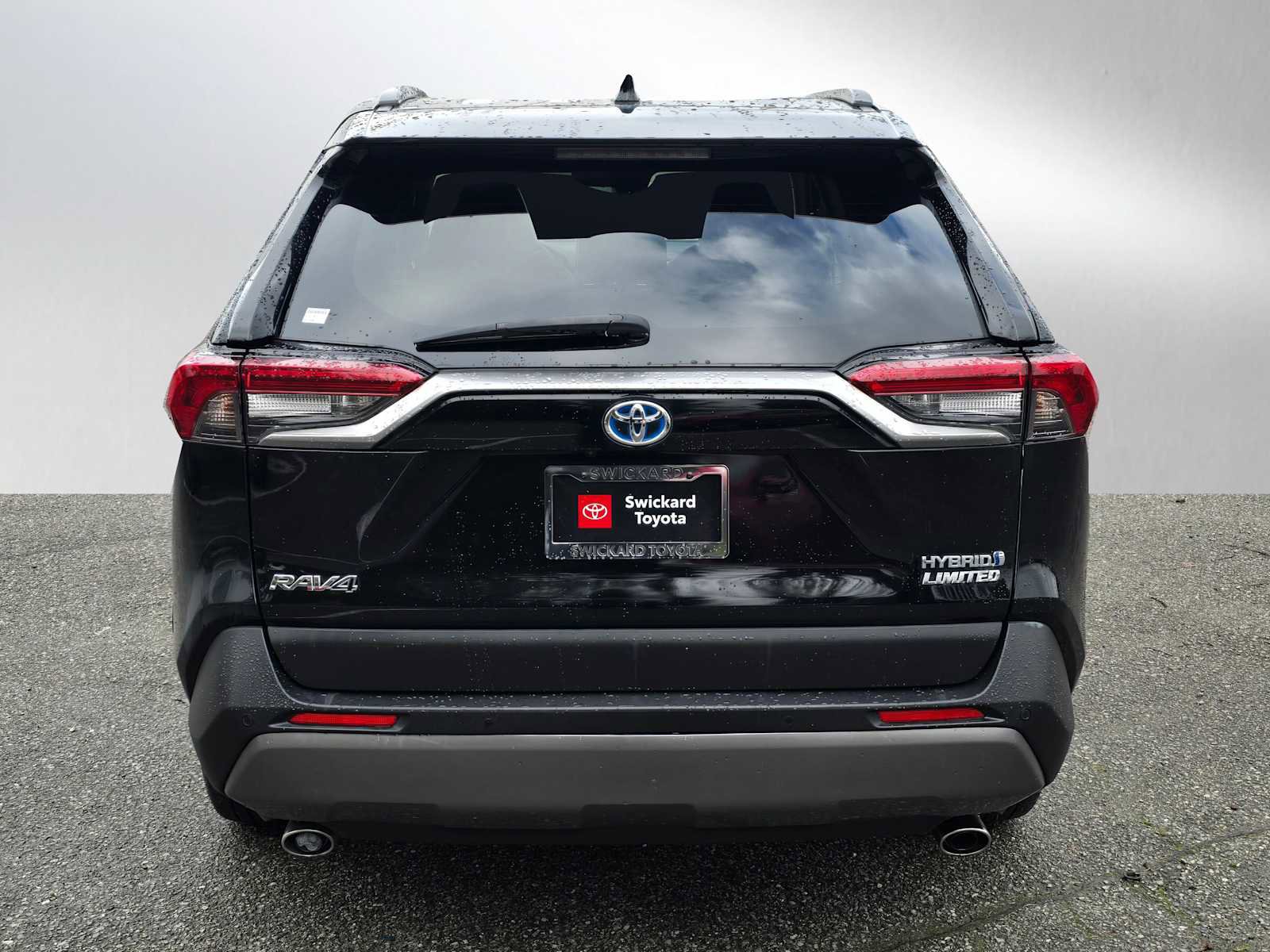 Used 2020 Toyota RAV4 Limited image 4