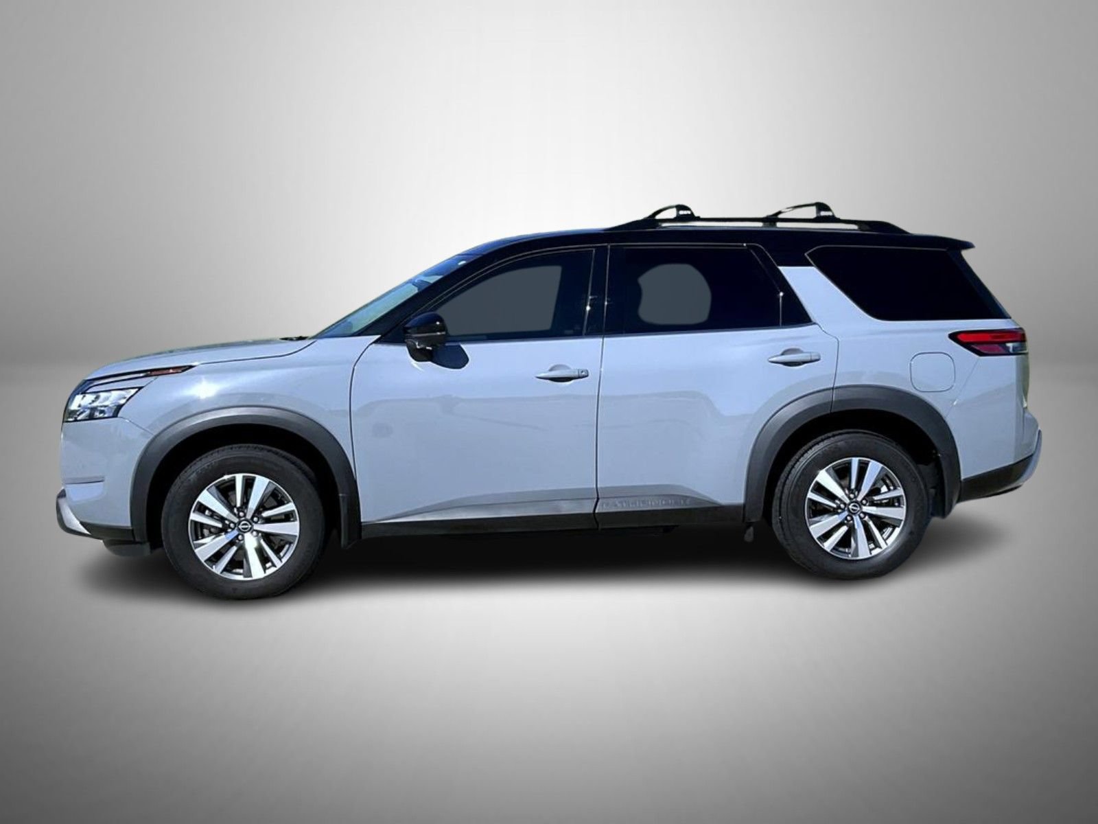 Used 2023 Nissan Pathfinder SL w/ Black Appearance Package AWD/4WD image 8