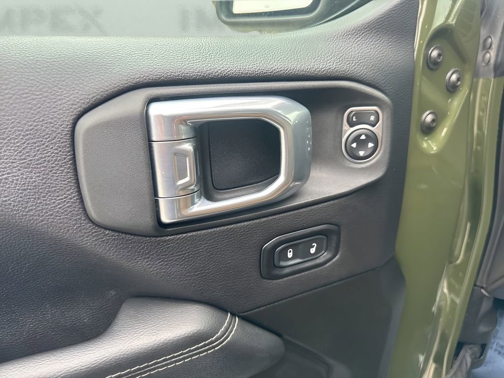 Used 2022 Jeep Wrangler Unlimited Sahara w/ Cold Weather Group image 27