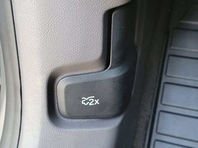 Certified 2024 Lincoln Corsair FWD image 13