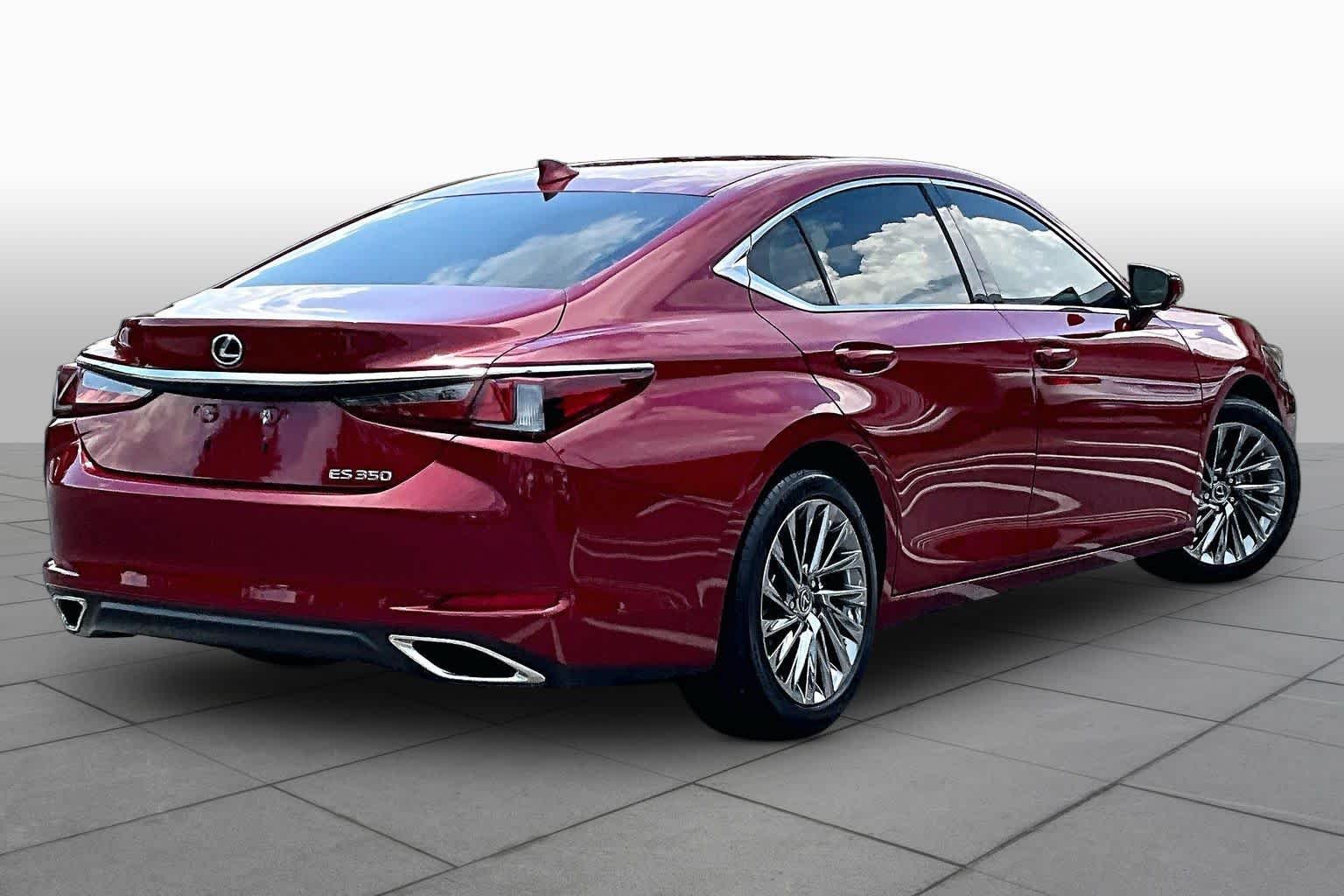 Used 2024 Lexus ES 350 Ultra Luxury w/ Accessory Package (Z2) FWD image 16