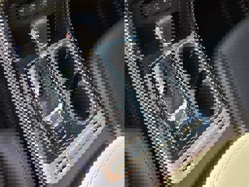 Used 2022 Kia Carnival SX image 24