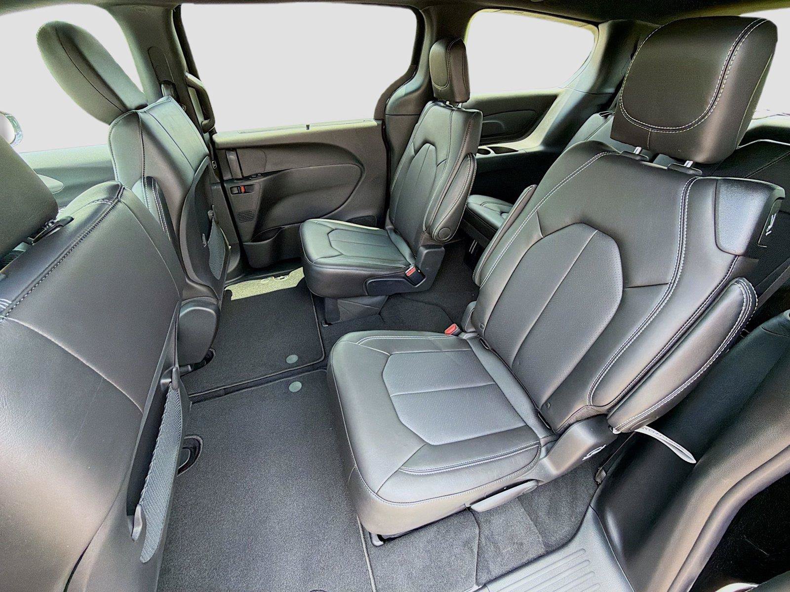 New 2027 Chrysler Pacifica LX FWD image 24