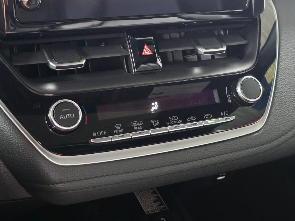 Used 2024 Toyota Corolla XSE FWD image 32