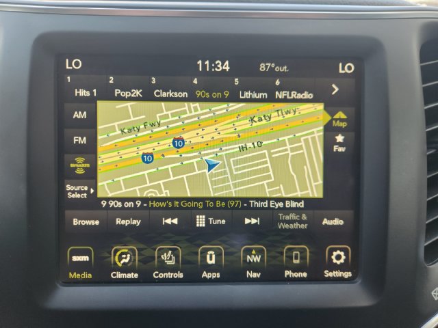 Used 2023 Jeep Cherokee Altitude Lux AWD/4WD image 16