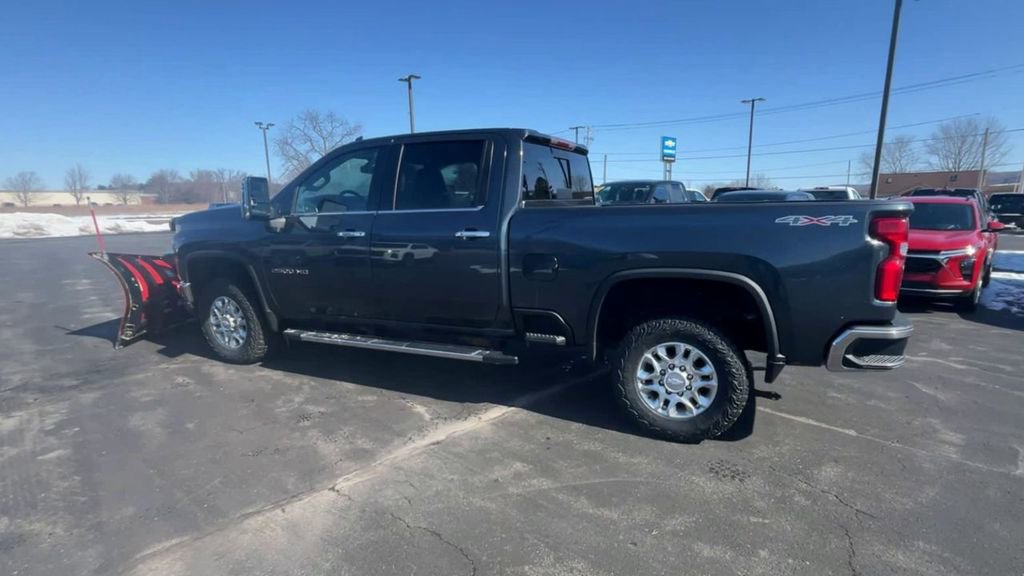 Used 2020 Chevrolet Silverado 2500 LTZ w/ LTZ Convenience Package image 6