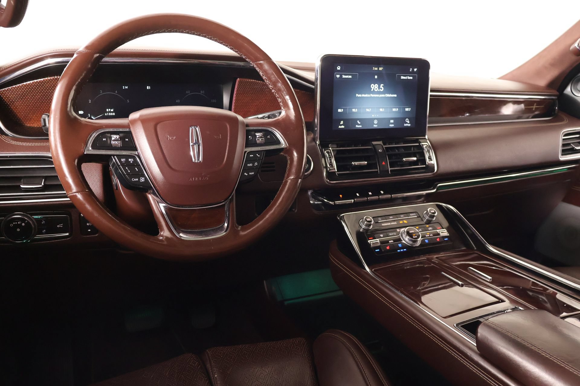 Used 2020 Lincoln Navigator L Black Label AWD/4WD image 2