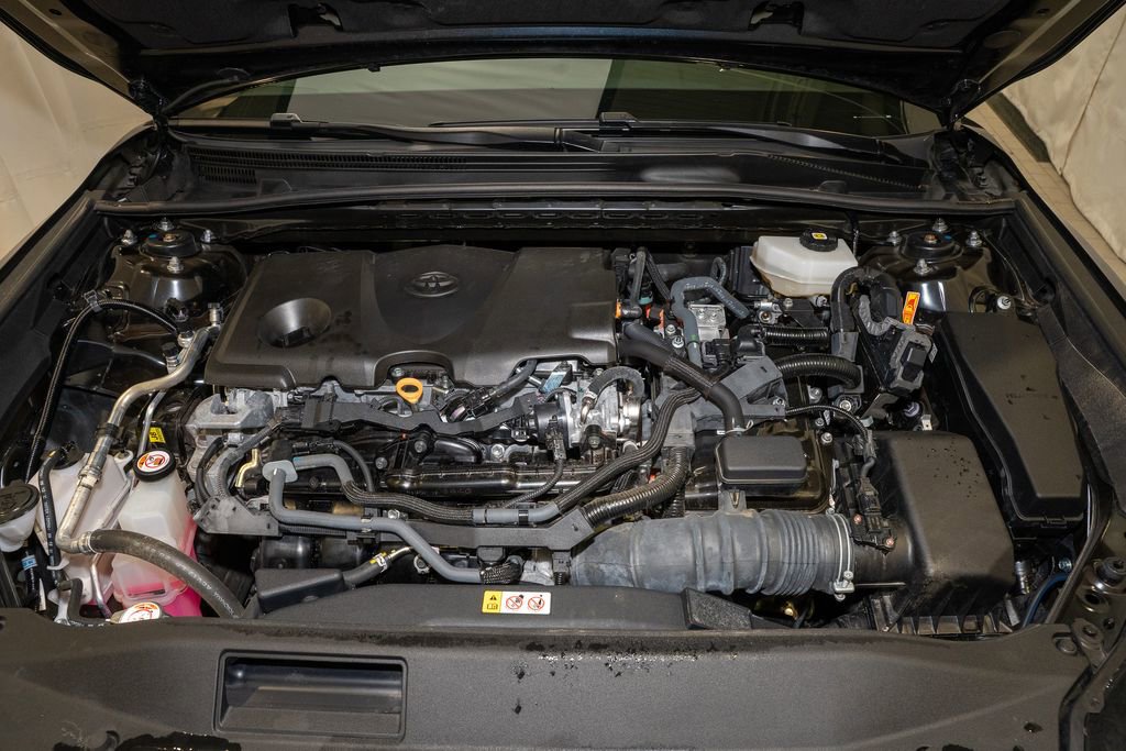 Used 2025 Toyota Camry SE image 18