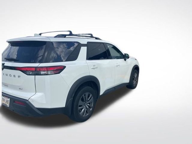 Used 2023 Nissan Pathfinder SV image 4