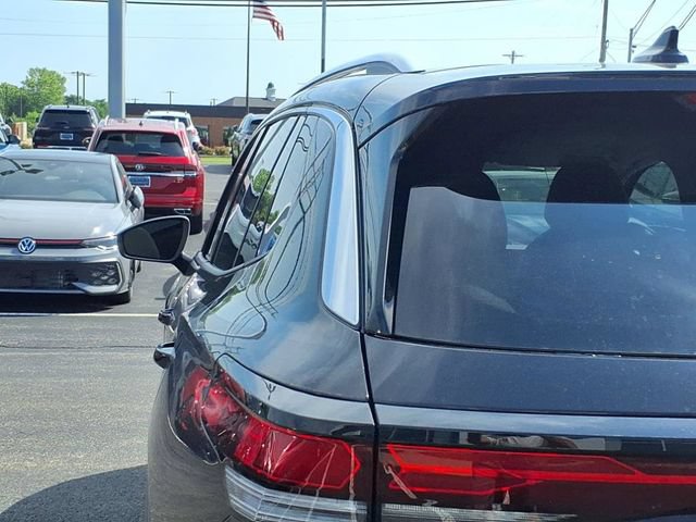 New 2025 Volkswagen Tiguan SE AWD/4WD image 27