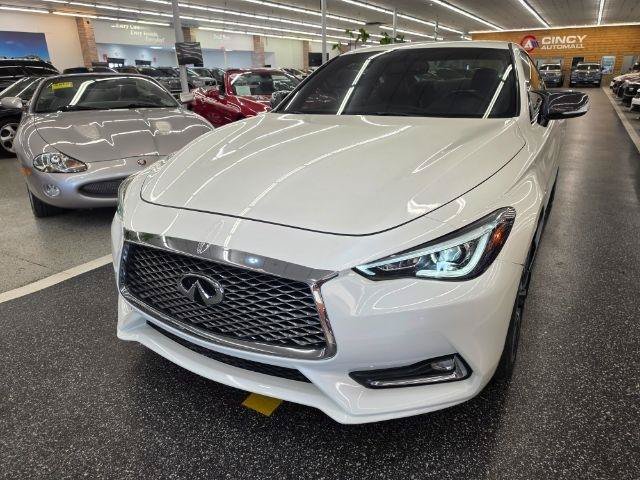Used 2018 INFINITI Q60 3.0t Luxe w/ Sensory Package 3.0T Luxe AWD/4WD image 2