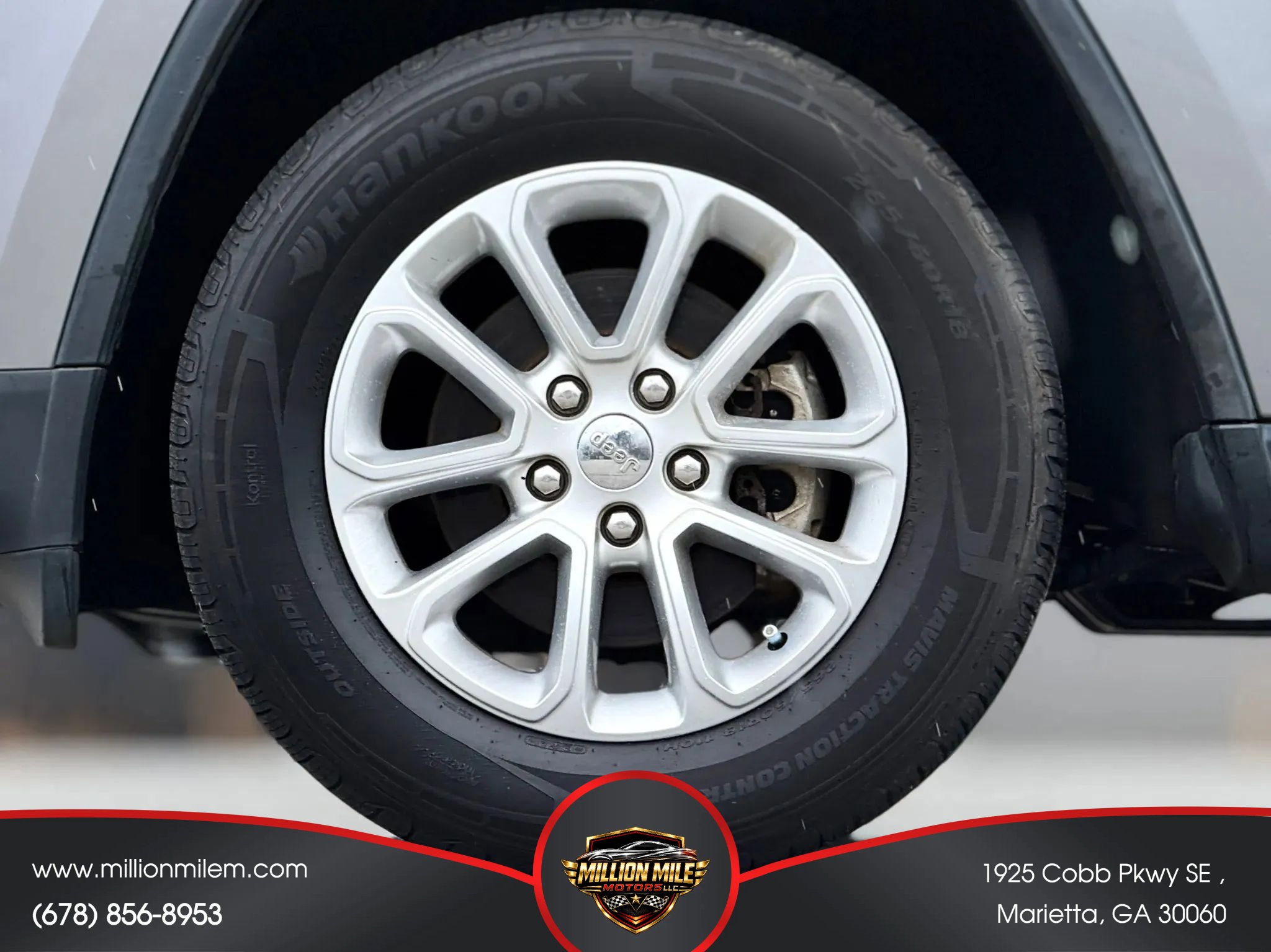 Used 2014 Jeep Grand Cherokee Laredo w/ 18" Wheel & 8.4" Radio Group RWD image 30