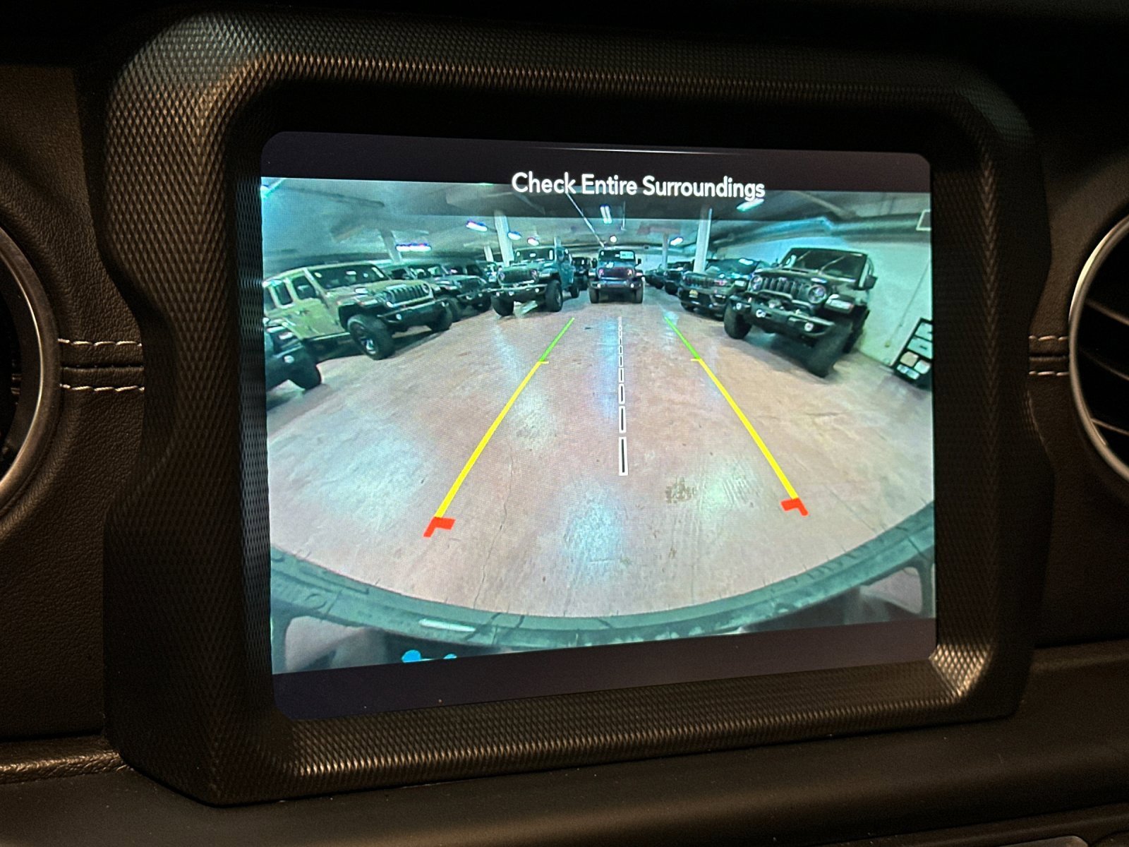 Used 2022 Jeep Wrangler Unlimited Sahara w/ Cold Weather Group image 19