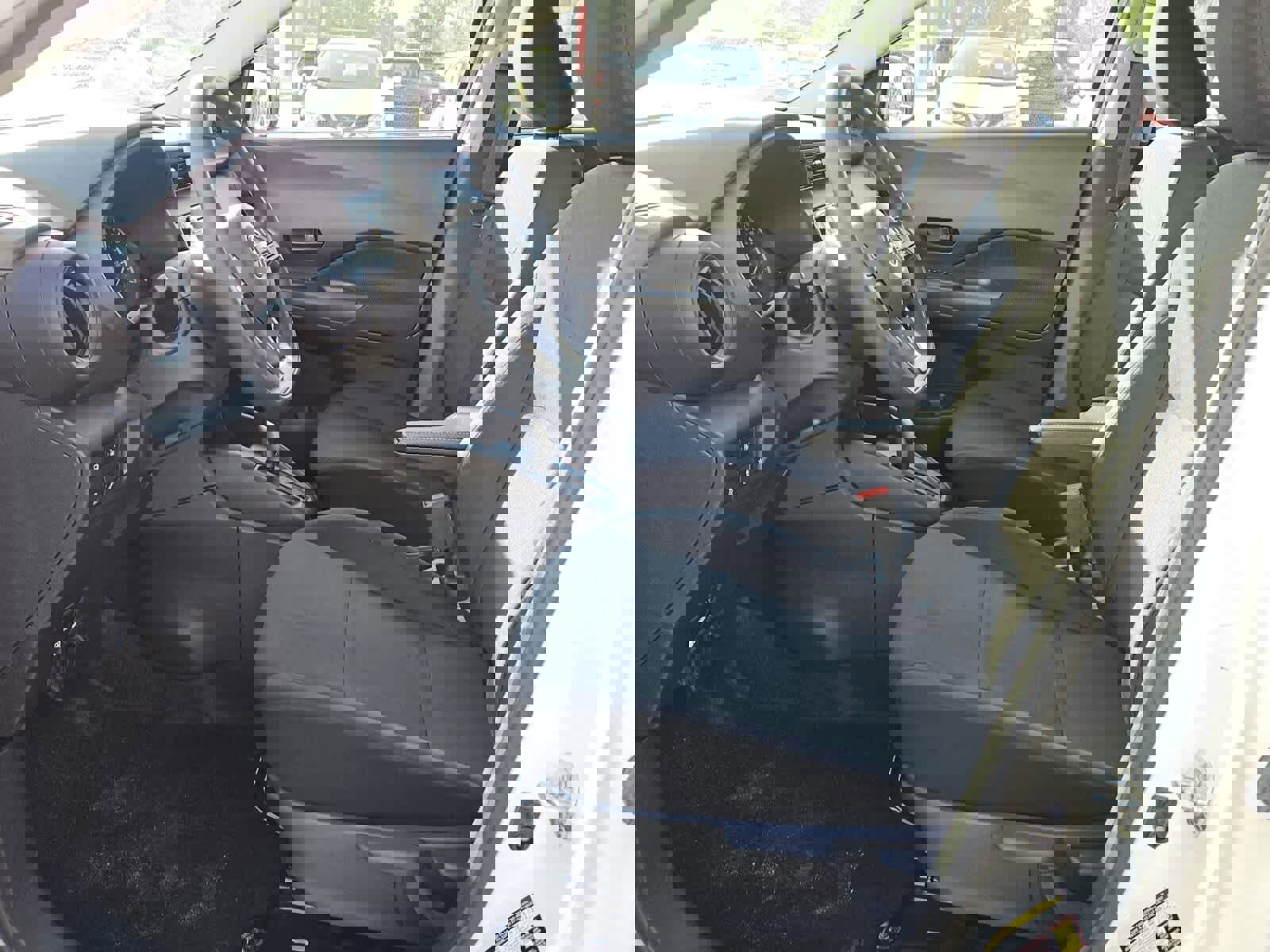 Used 2025 Nissan Kicks Play S image 3