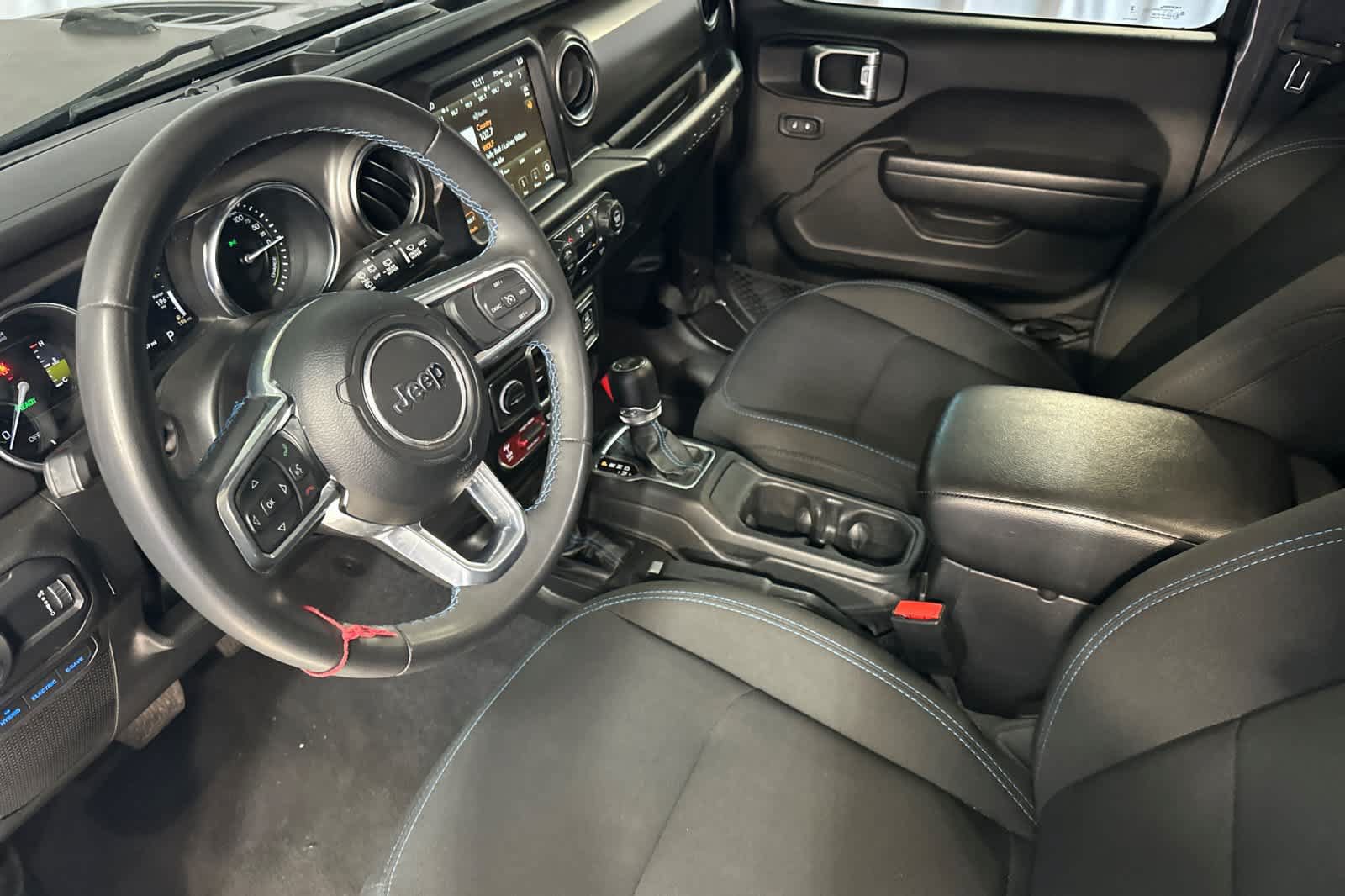 Used 2023 Jeep Wrangler Unlimited Rubicon 4xe AWD/4WD image 14