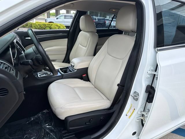 Used 2019 Chrysler 300 Touring L w/ Quick Order Package 22F RWD image 13