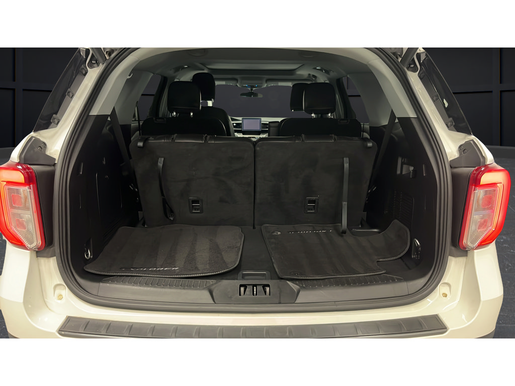 Used 2023 Ford Explorer XLT w/ Equipment Group 202A AWD/4WD image 28