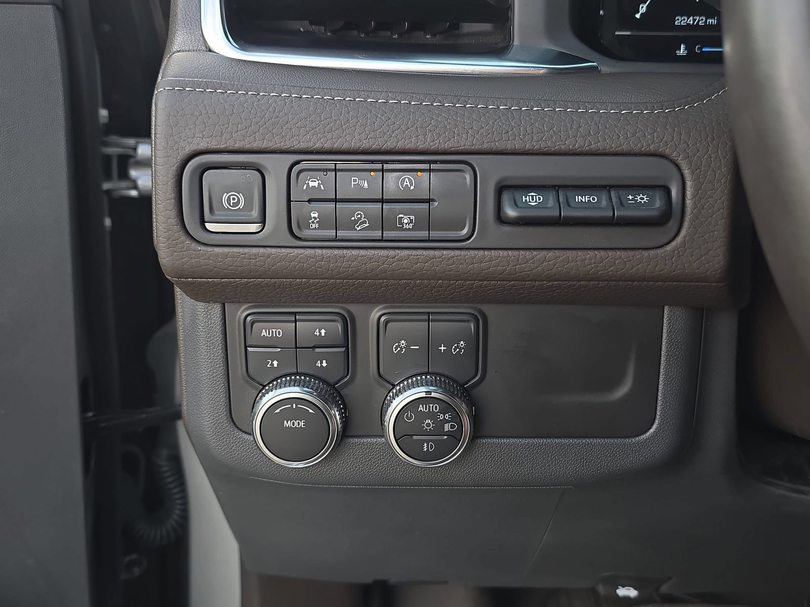Used 2024 GMC Yukon Denali AWD/4WD image 23