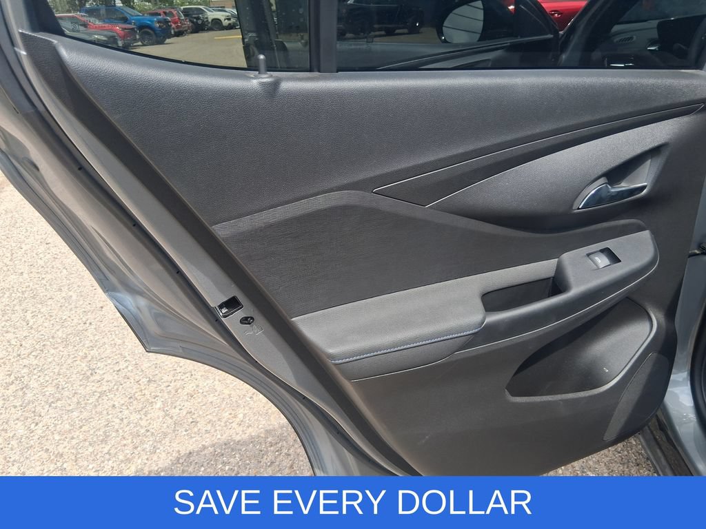 Used 2025 Buick Envista Sport Touring w/ Convenience II Package FWD image 14