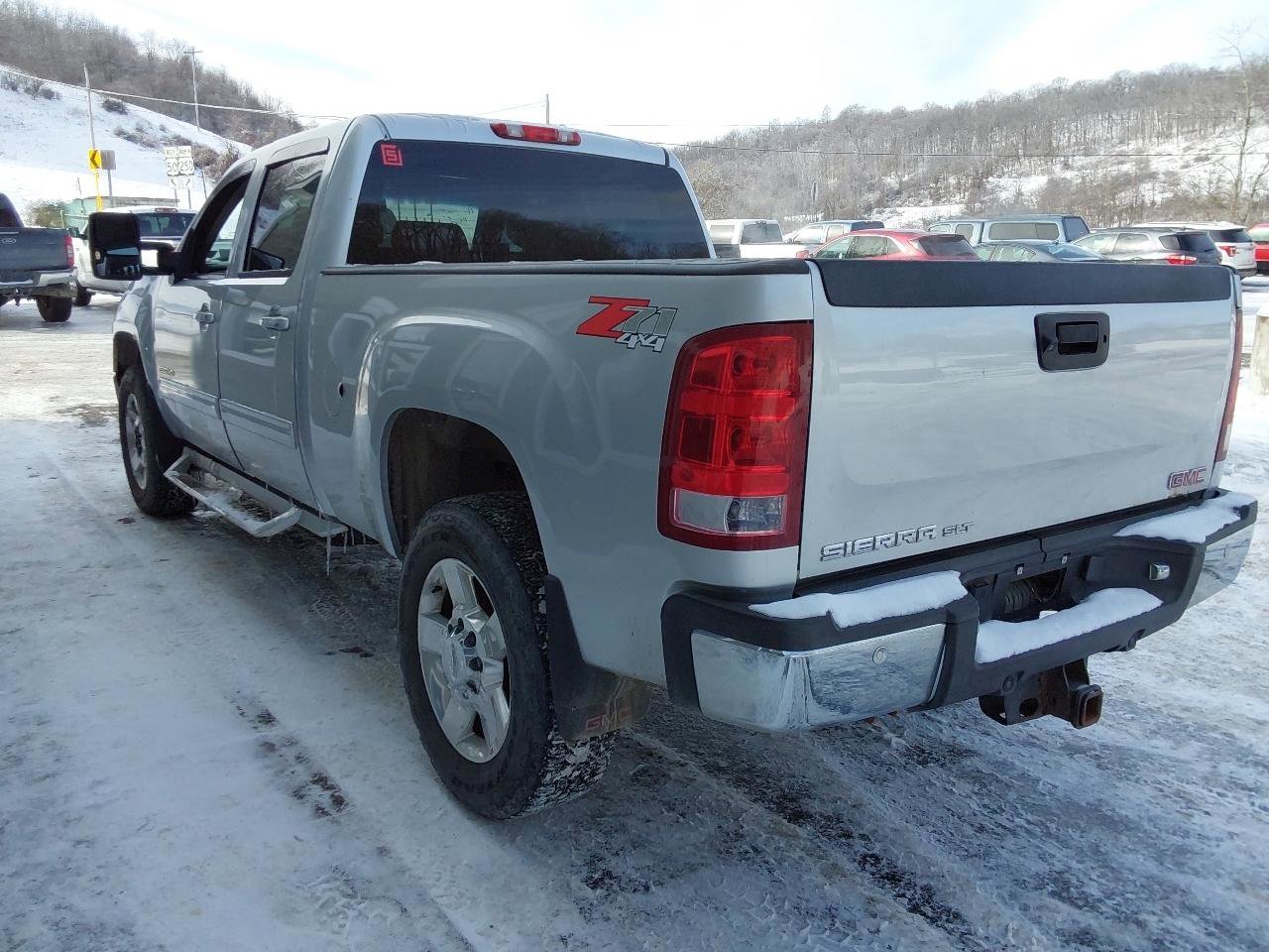 Used 2014 GMC Sierra 2500 SLT w/ SLT Convenience Package image 5