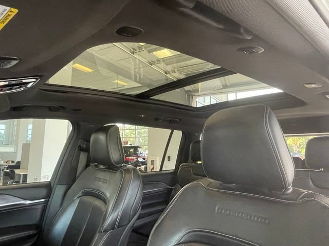 Certified 2022 Jeep Grand Cherokee L Overland AWD/4WD image 39