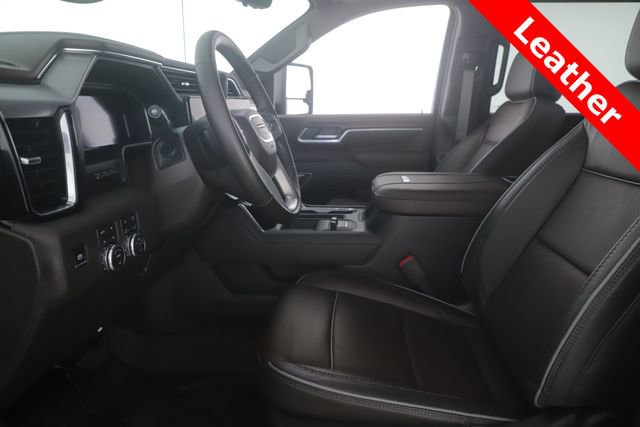 Used 2026 GMC Sierra 3500 Denali w/ Denali Reserve Package AWD/4WD image 17
