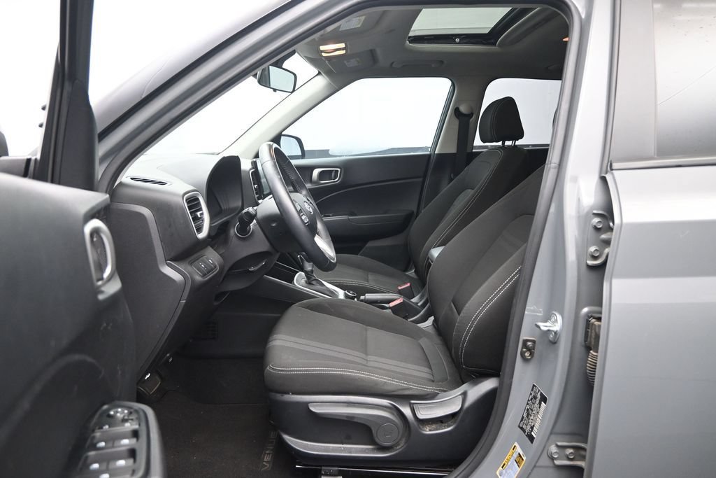 Certified 2023 Hyundai Venue SEL FWD image 23