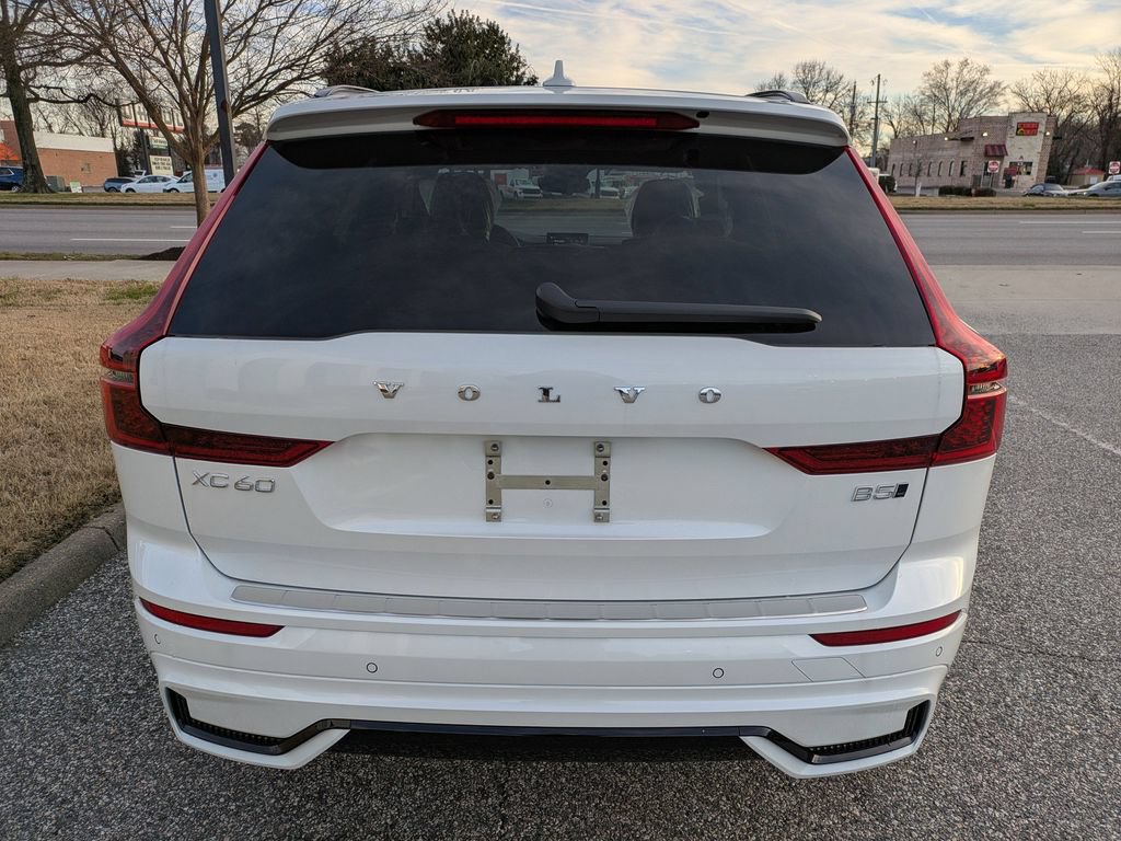 New 2026 Volvo XC60 B5 Plus w/ Protection Package Premier AWD/4WD image 5