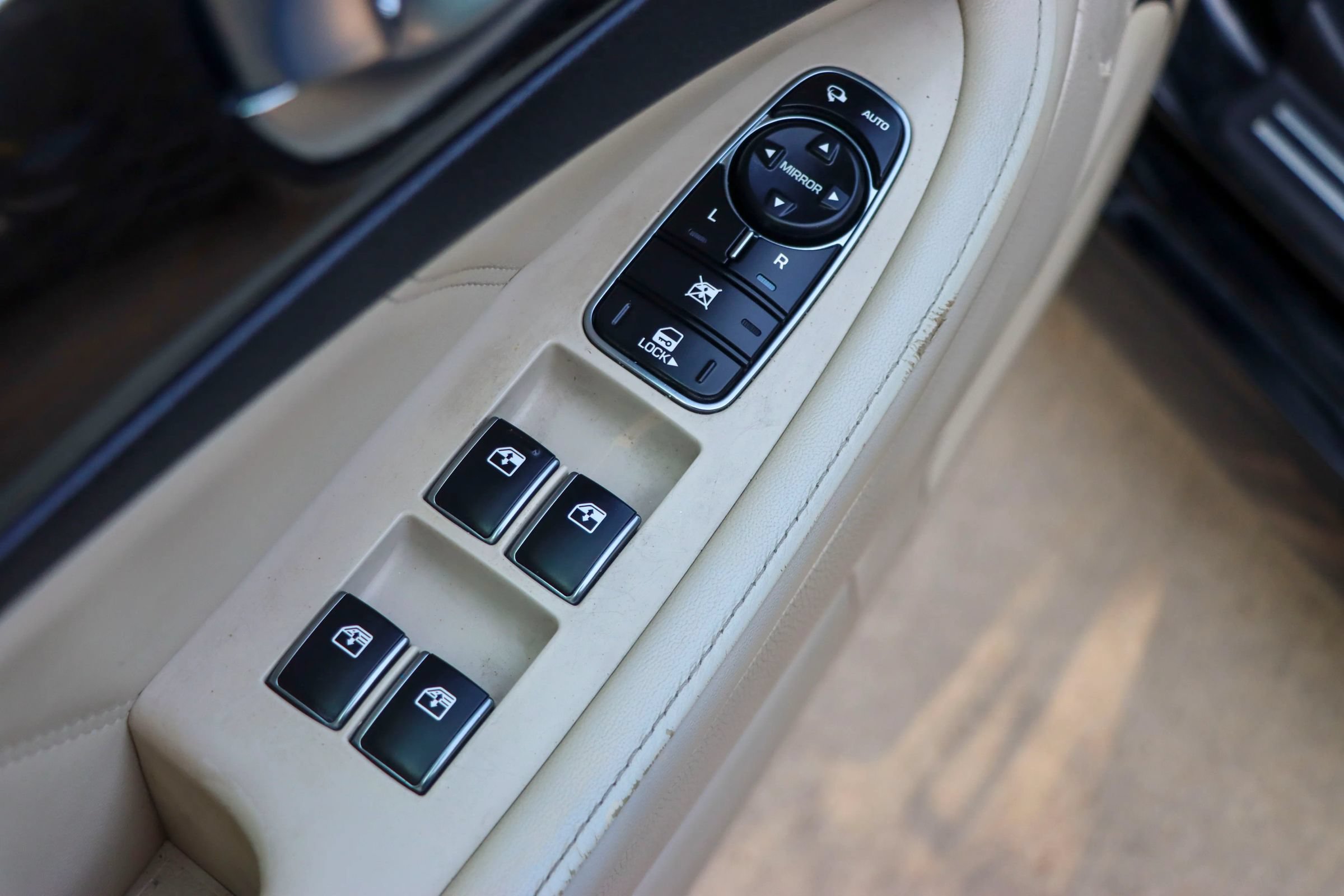 Used 2016 Hyundai Equus Ultimate RWD image 14