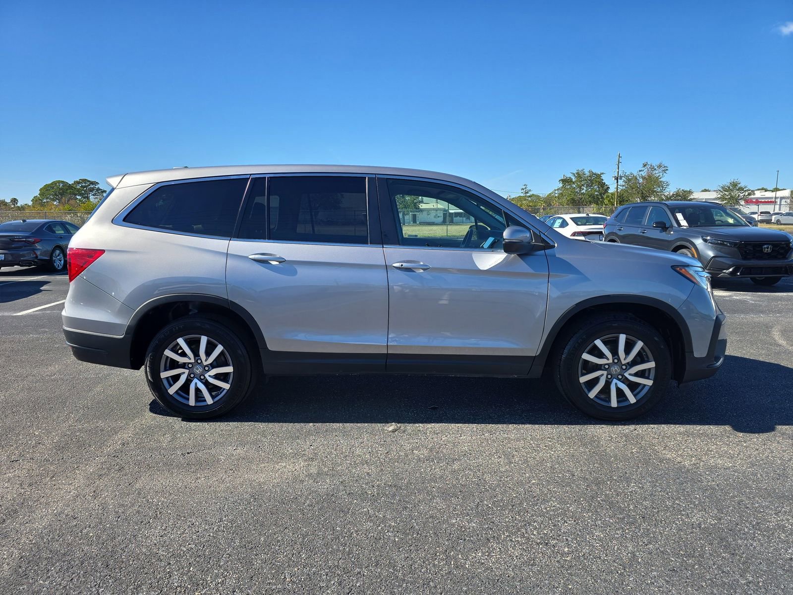Used 2021 Honda Pilot EX image 3