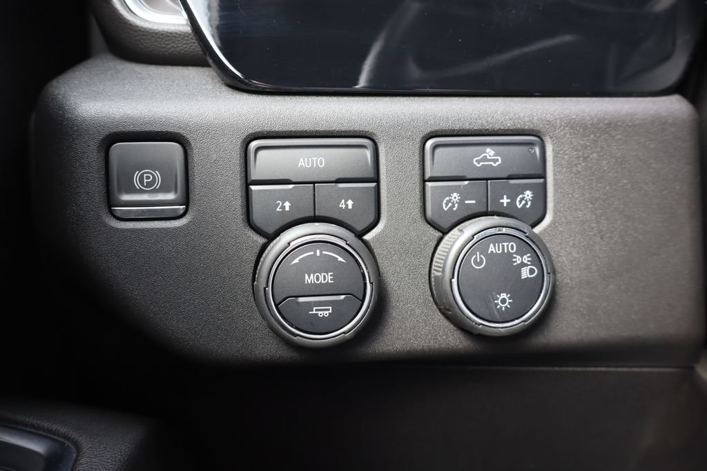 Used 2024 Chevrolet Silverado 1500 LT AWD/4WD image 12