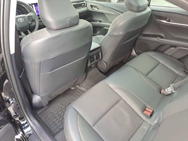 Used 2025 Toyota Camry XLE image 9