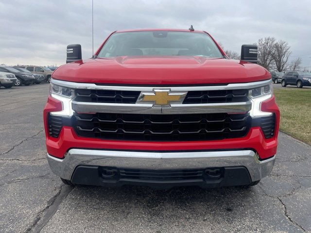 Used 2023 Chevrolet Silverado 1500 LT w/ Z71 Off-Road Package image 2