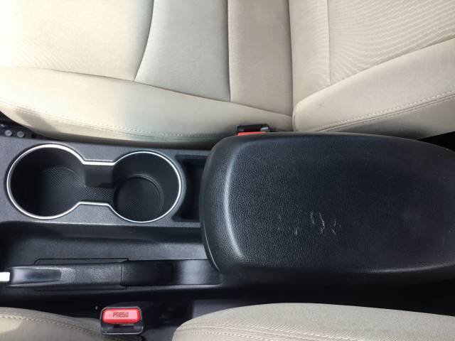 Used 2016 Hyundai Elantra SE FWD image 19