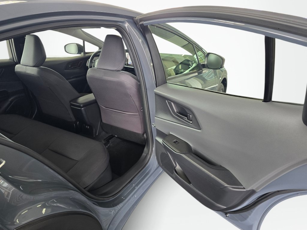 Used 2024 Toyota Prius LE FWD image 36