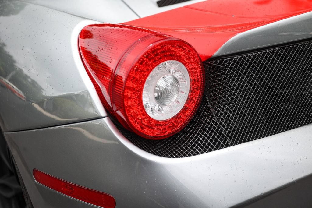Used 2015 Ferrari 458 Speciale A RWD image 22