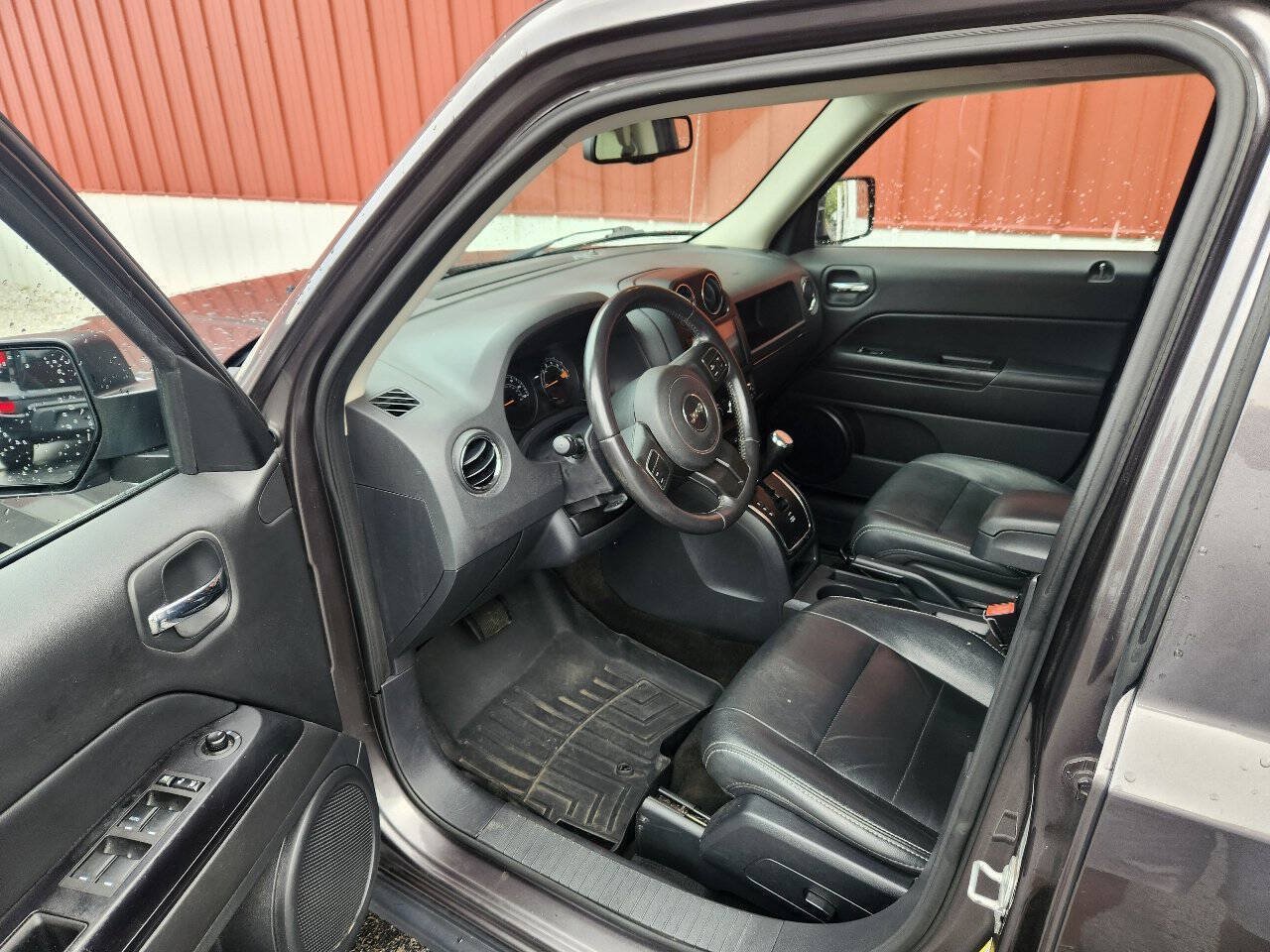 Used 2016 Jeep Patriot High Altitude AWD/4WD image 11