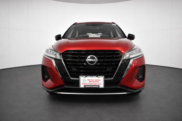 Used 2022 Nissan Kicks SR FWD image 2